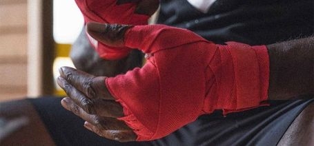 Sådan binder du dine håndbind før boksning